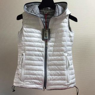 DUVETICA（ダウンベスト ・ ホワイト/白色系）のフリマアイテム一覧