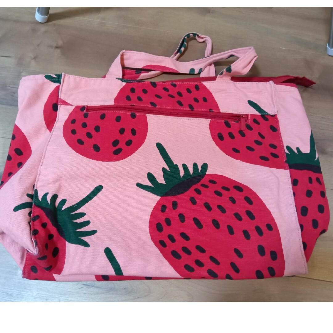 レアマリメッコマンシッカいちごマウンテンボストンバッグ旅行カバン