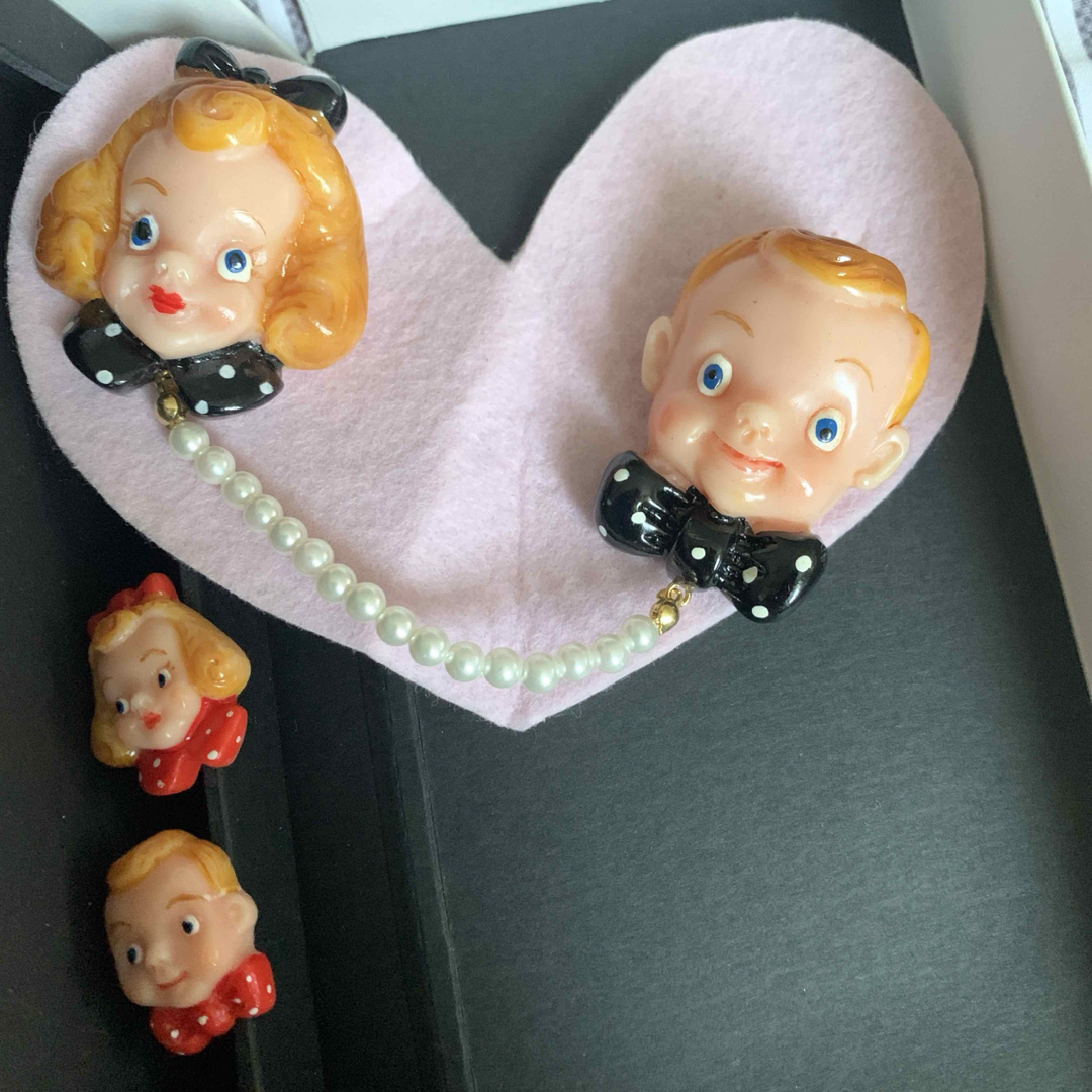 WEEKENDS ウィークエンズ 男の子と女の子ブローチとイヤリングセットの