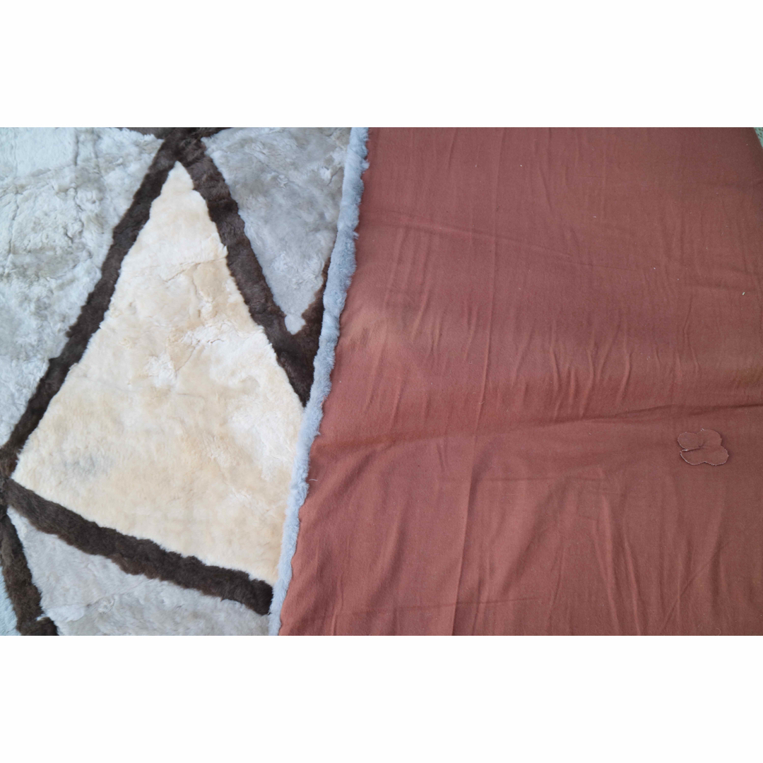 ムートンラグ・カーペット 200x200cm 少々難ありの通販 by kurashiki