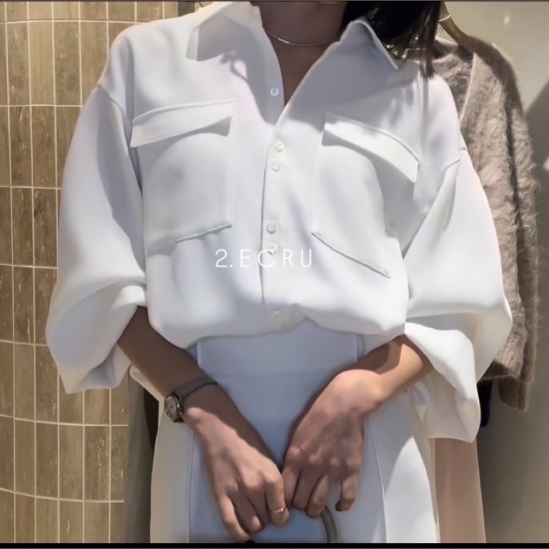 ánuans - anuans ダブルサテンボリュームスリーブブラウスの通販 by