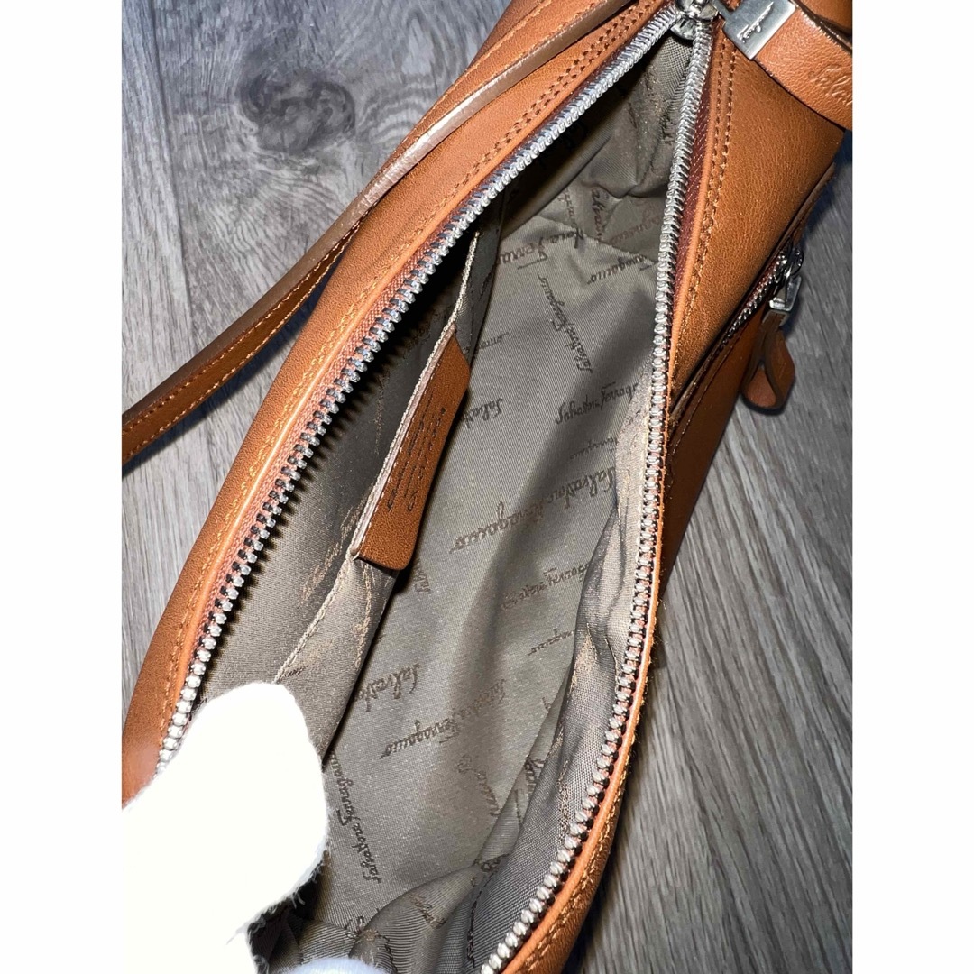 Salvatore Ferragamo - Ferragamo フェラガモ ガンチーニ ワン