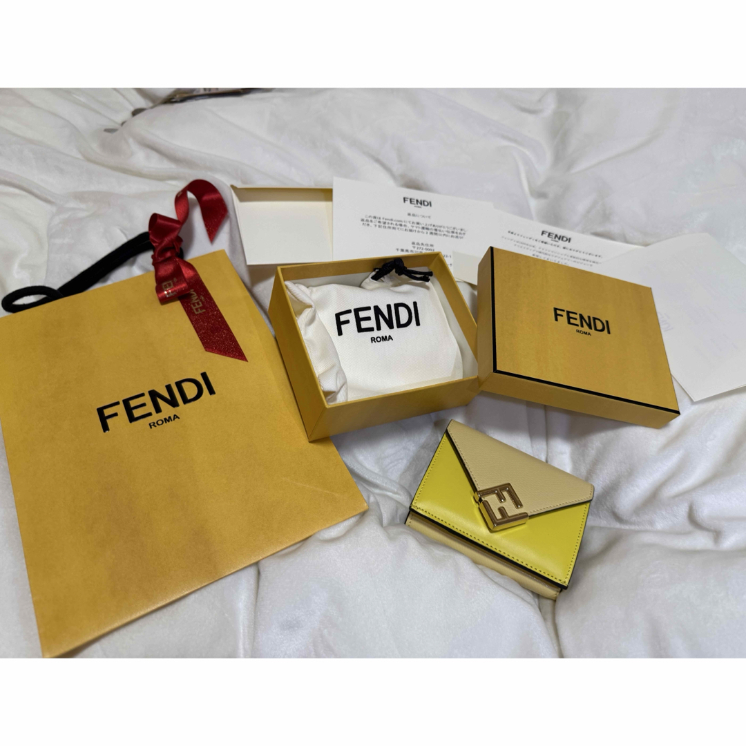 FENDI - FENDI イエロー 三つ折り財布の通販 by ひぃ's shop
