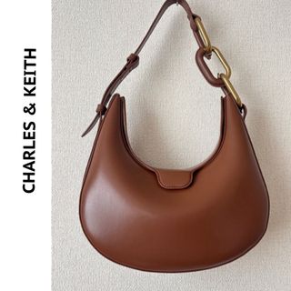 Charles and Keith（ショルダーバッグ ・ ブラウン/茶色系）のフリマ
