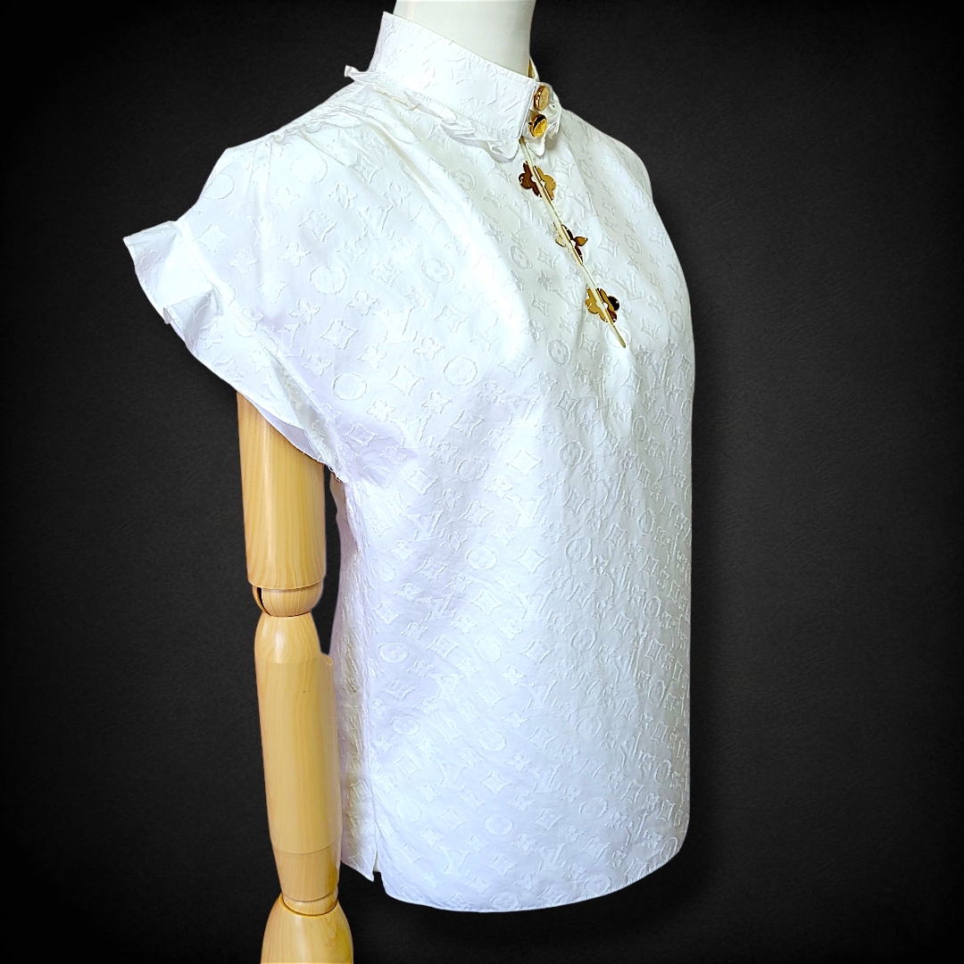 LOUIS VUITTON - LOUIS VUITTON モノグラム ゴールドモチーフ金具