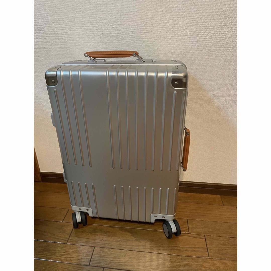 innovator - 【新品未使用】イノベーター innovator アルミ スーツ