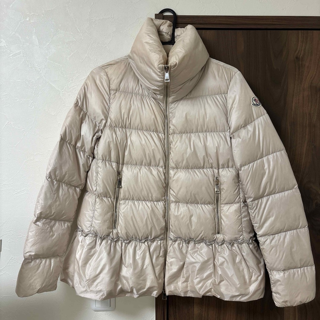 MONCLER モンクレール＊ANET 裾フリル ホワイトベージュ 最安値