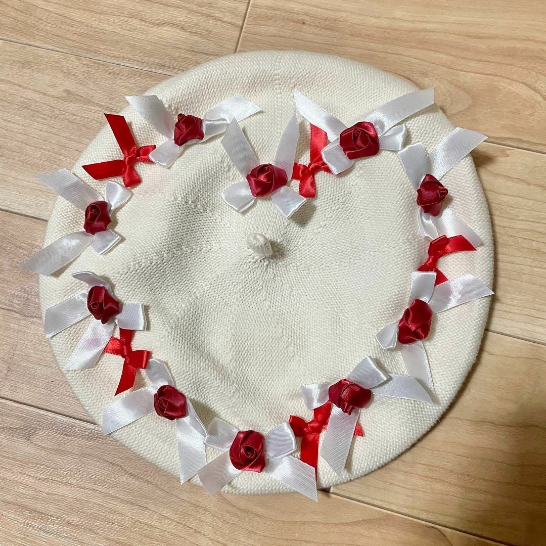 ハート型お花のベレー帽 白 レッド 赤 HEIHEI アベイル 赤チェック柄の