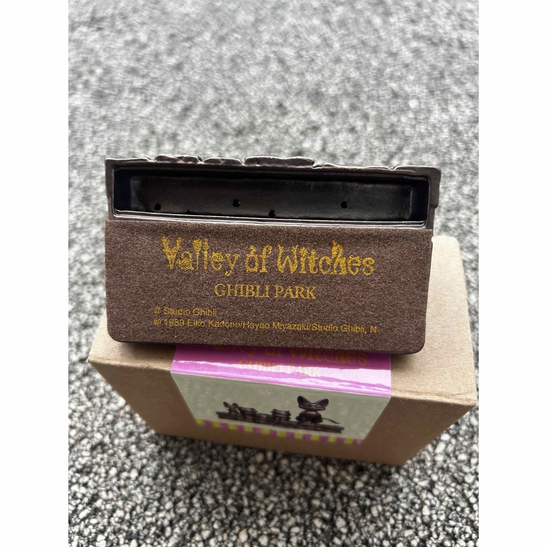 ジブリパークジジ 魔女の宅急便 メタル置物 小物入れ アクセサリー入れ