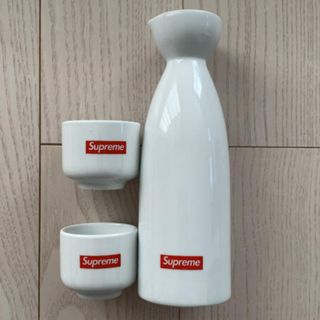 Supreme（アルコールグッズ）のフリマアイテム一覧