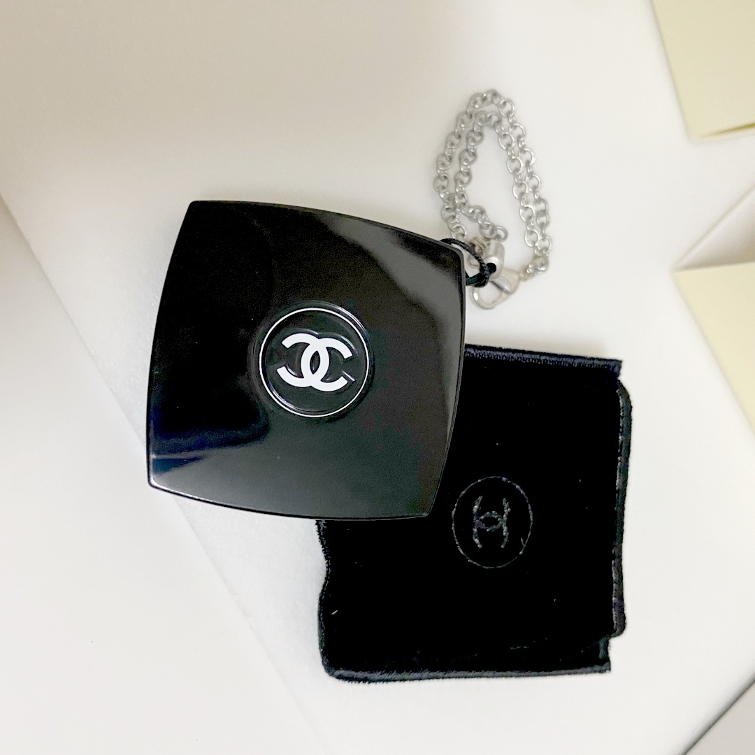 CHANEL - 新品•未使用◾️レア品 CHANELシャネル ミニミラー鏡