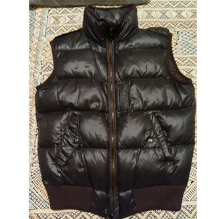 DUVETICA（ダウンベスト）のフリマアイテム一覧