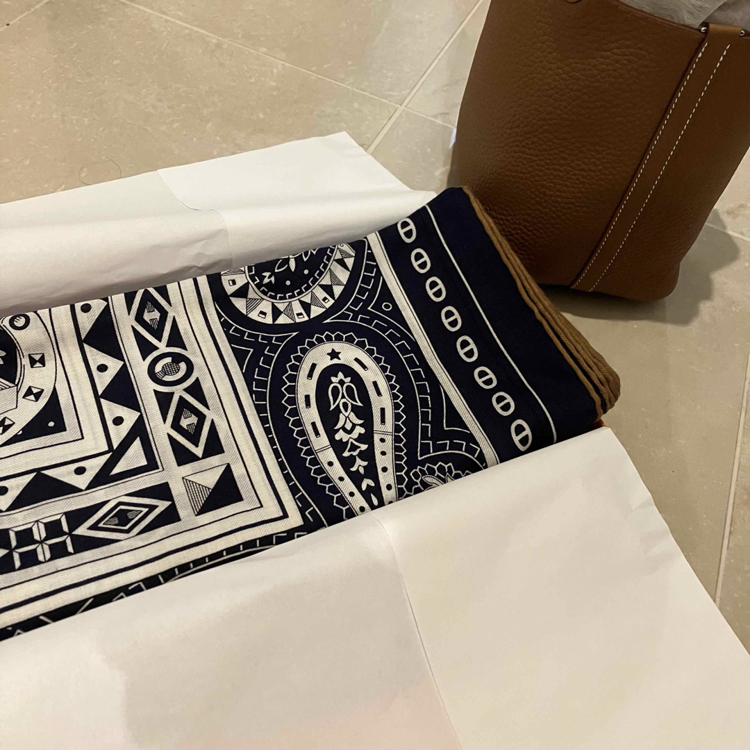 HERMES - 新品 HERMES エルメス カレジェアン 140 バンダナ カシシル