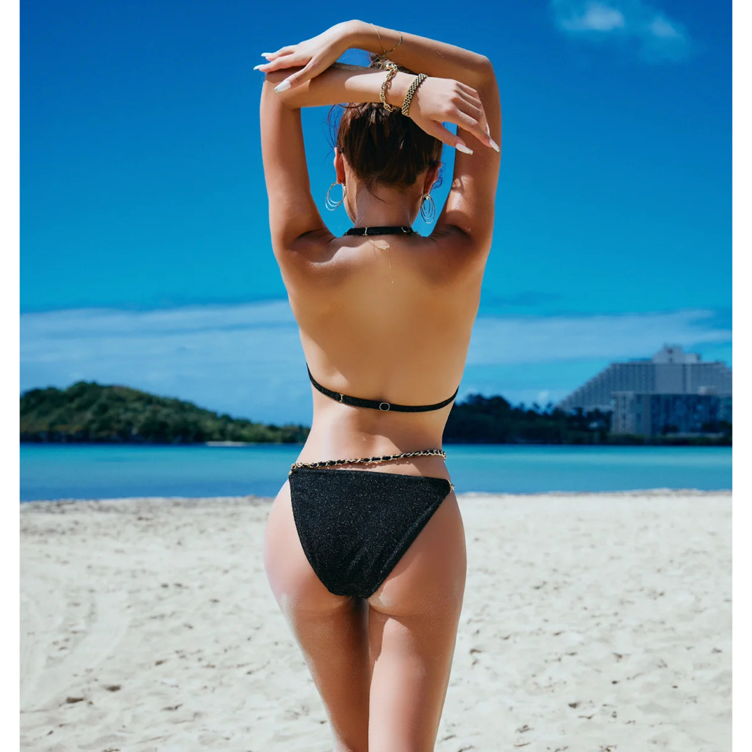 グリッターチェーンビキニ 新品 限定ノベルティTシャツ付きの通販 by s