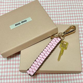 MIU MIU（キーホルダー）のフリマアイテム一覧