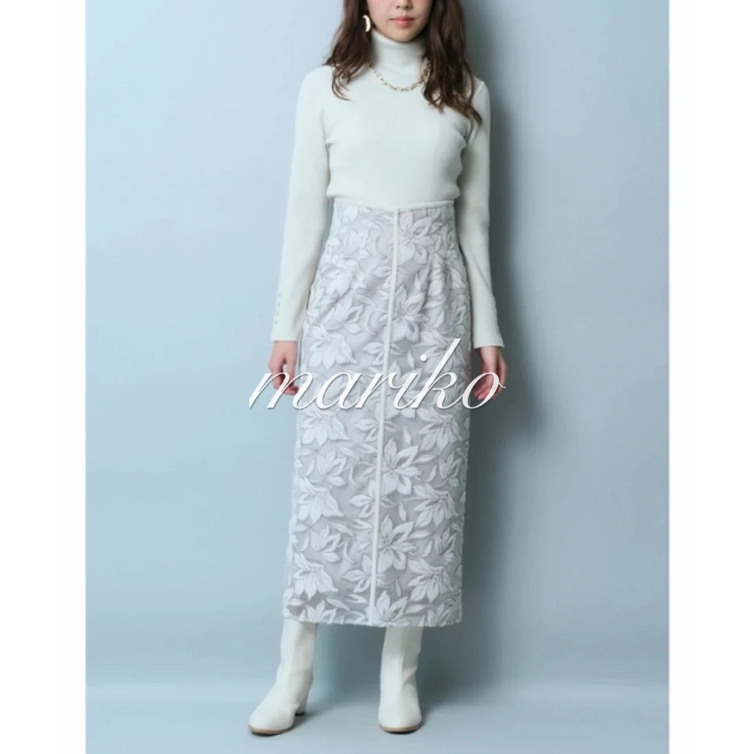 JUSGLITTY - 【新品】ジャスグリッティー モール刺しゅうタイト