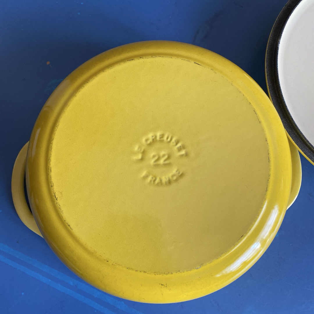 LE CREUSET - LE CREUSET イエロー 両手鍋 22cmの通販 by AK's shop