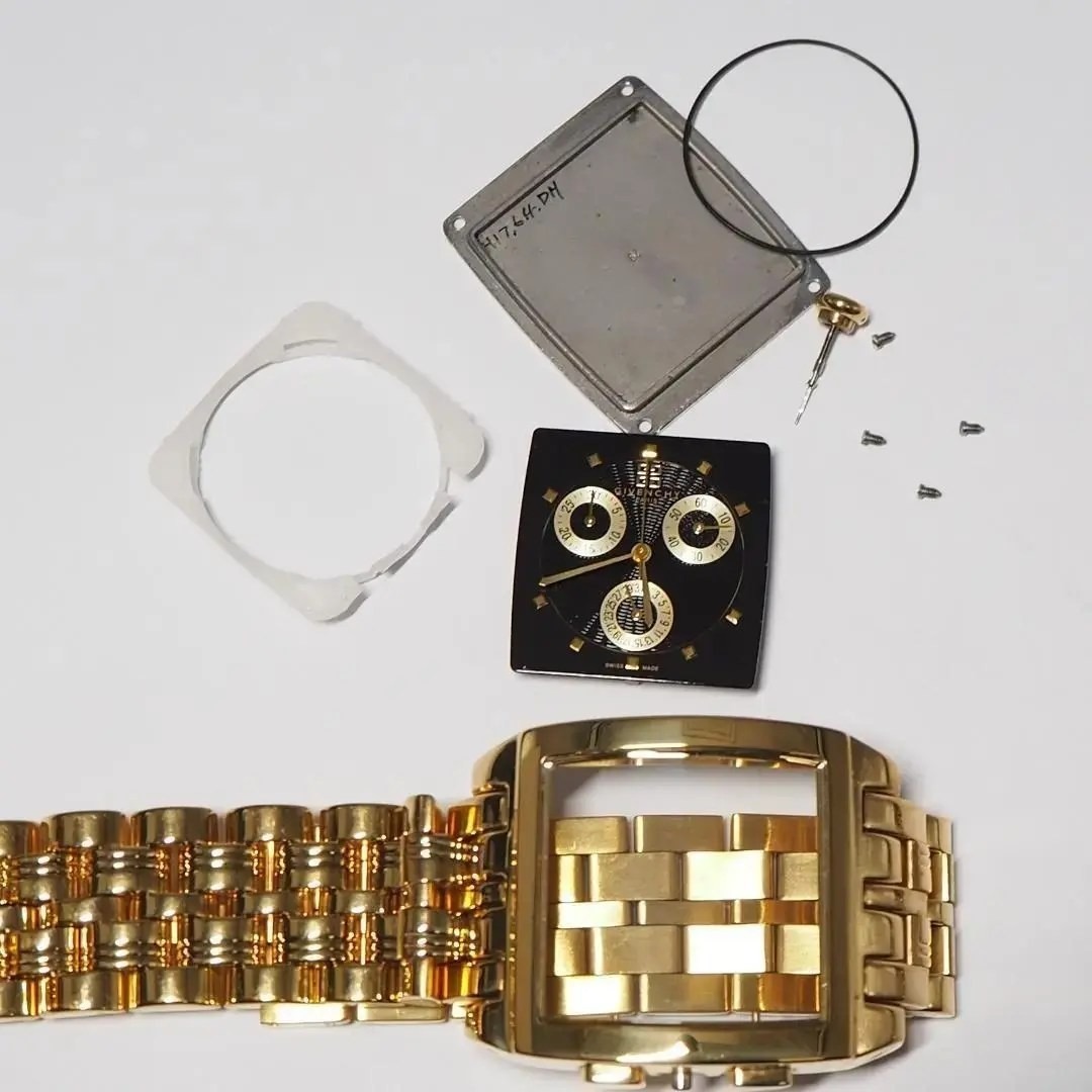 GIVENCHY - 美品 ジバンシイ GIVENCHY クロノグラフ 腕時計 ゴールド