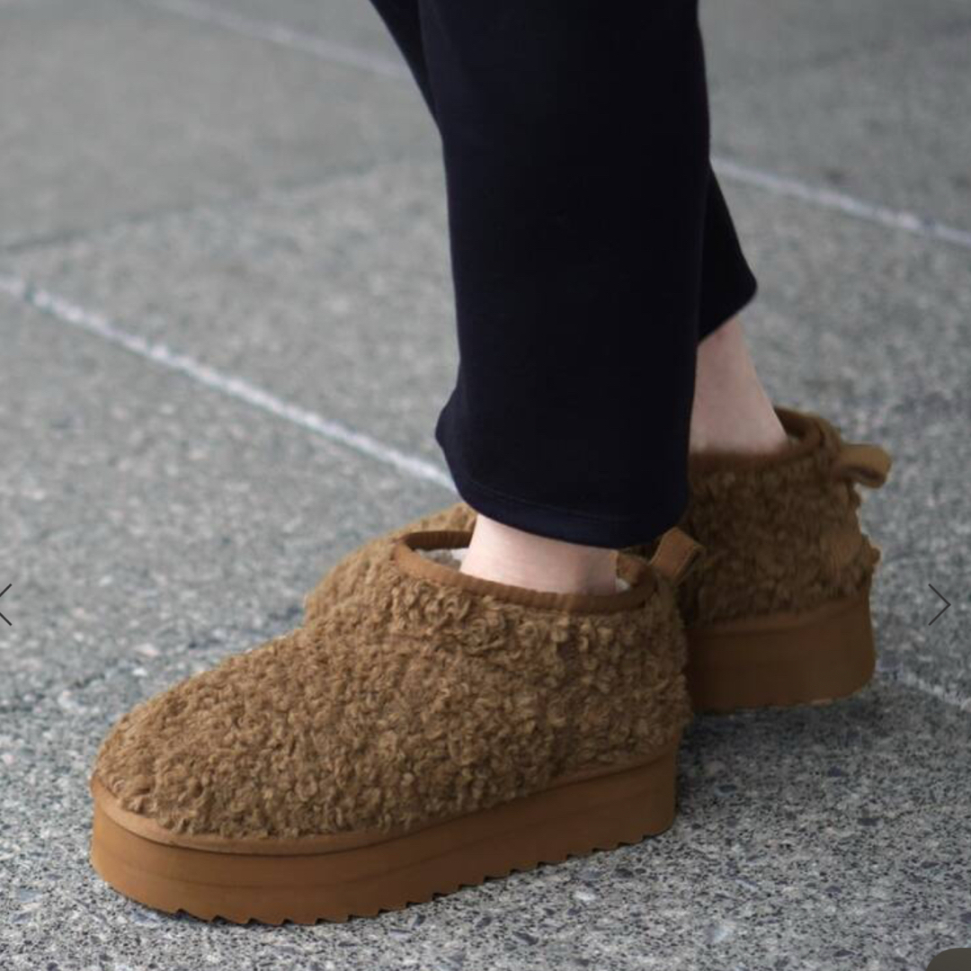 AP STUDIO - COLORS OF CALIFORNIA curly fake fur bootの通販 by