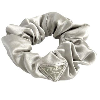PRADA（ヘアゴム/シュシュ）のフリマアイテム一覧