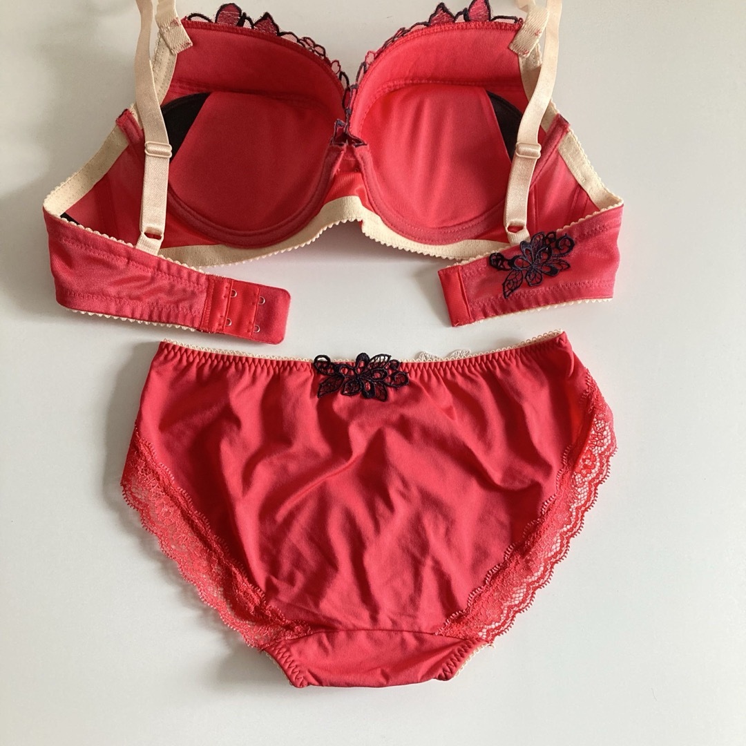 サルート プラダを着た悪魔 E70/M RE 96 リボンブラ ノーマルショーツ