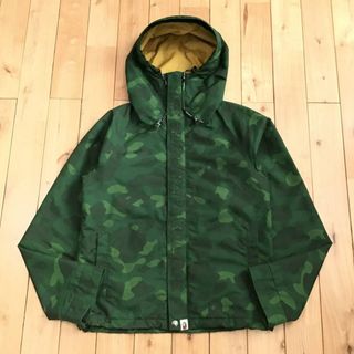 A BATHING APE（マウンテンパーカー）のフリマアイテム一覧