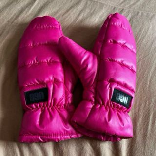 UGG（手袋 ・ ピンク/桃色系）のフリマアイテム一覧