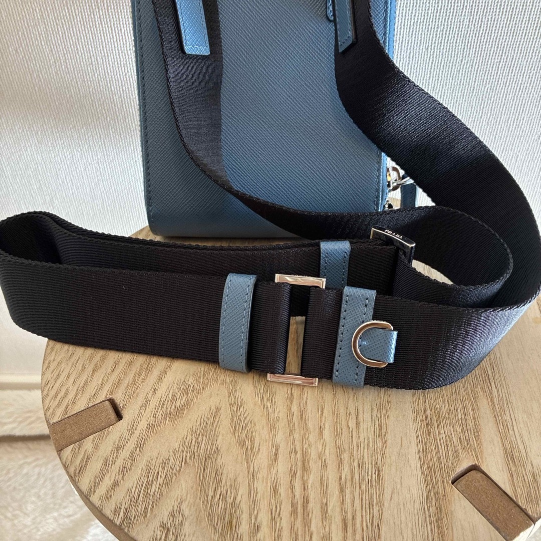 PRADA - プラダ ショルダーバッグ スマホケース サフィアーノ 未使用品