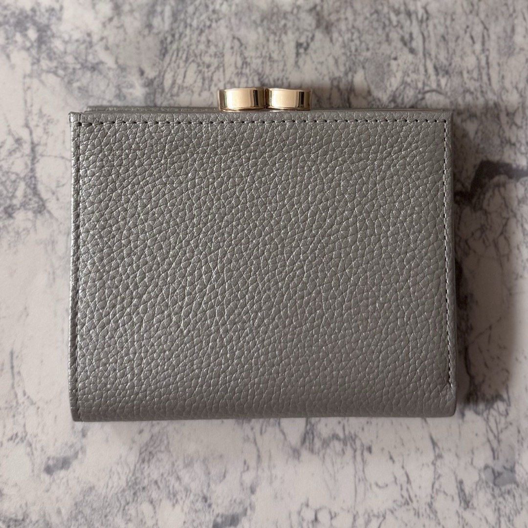 皇居限定 がま口 二つ折り財布 シルバー 銀色 菊紋 牛革 レザー 皇居