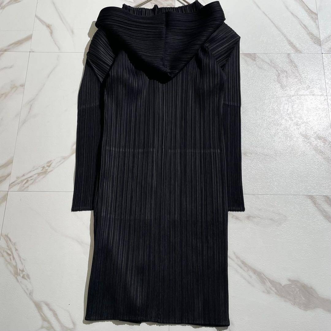 PLEATS PLEASE ISSEY MIYAKE - PLEATS PLEASE long Hooded coat Black