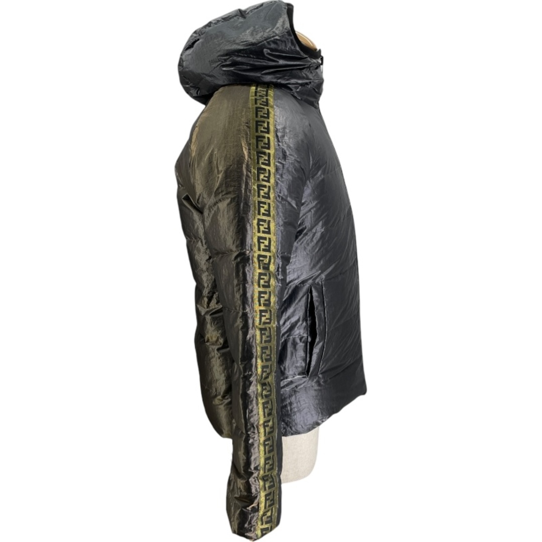FENDI - フェンディ FENDI FFロゴリバーシブルダウンジャケット FAA659