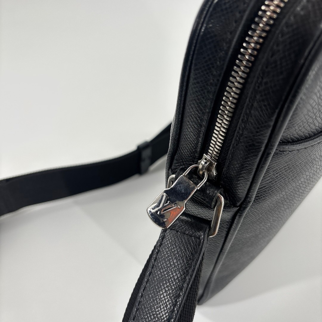 LOUIS VUITTON - 極美品 ルイヴィトン タイガ メッセンジャーPPM