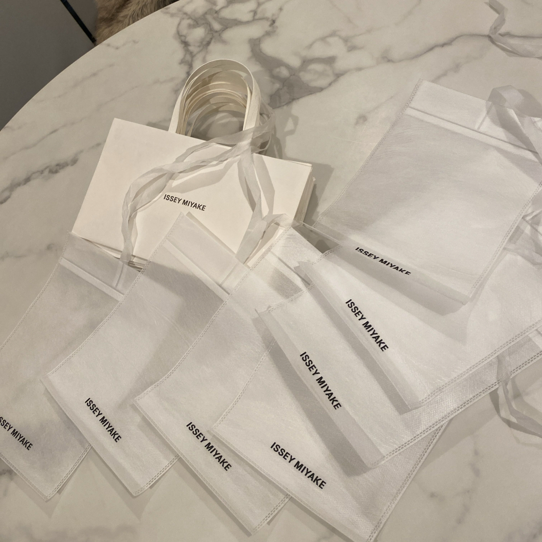 ISSEY MIYAKE - イッセイミヤケ ショッパーとギフト巾着袋 7セット の