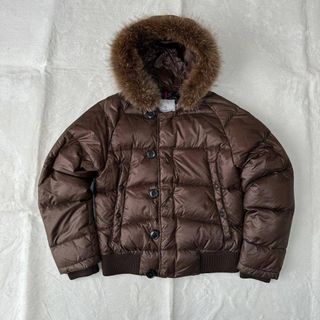 MONCLER（ダウンジャケット ・ ブラウン/茶色系）のフリマアイテム一覧