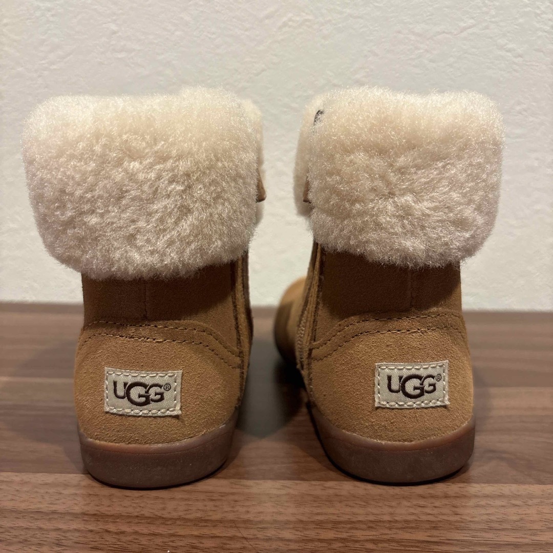 UGG - UGG アグ キッズ用 ブラウンファー付きブーツの通販 by にゃふ