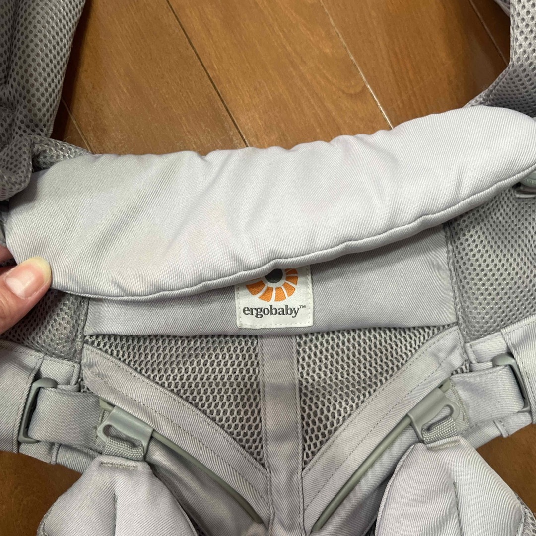 Ergobaby - 美品 エルゴ オムニ360 クールエアメッシュ PEARL GREYの