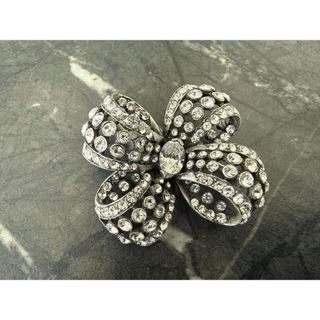 FOXEY（ブローチ/コサージュ）のフリマアイテム一覧