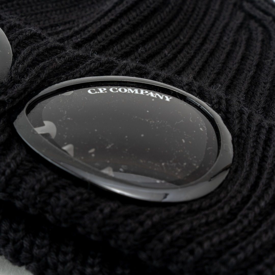 C.P. Company - 新品 C.P. COMPANY Extrafine メリノウール ニット帽の