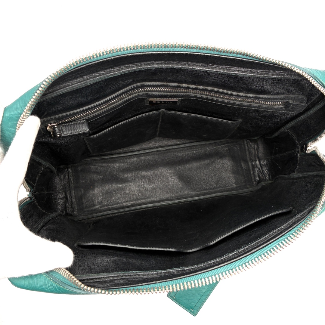 PRADA - 希少色・美品 PRADA プラダ ブリーフケース ビジネスバッグ