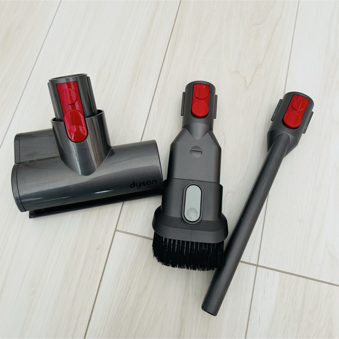 Dyson - すぐに使用可 Dyson v7 fluffyの通販 by N's shop｜ダイソン