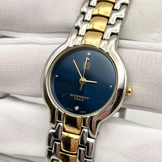GIVENCHY（腕時計 ・ ブルー・ネイビー/青色系）のフリマアイテム一覧