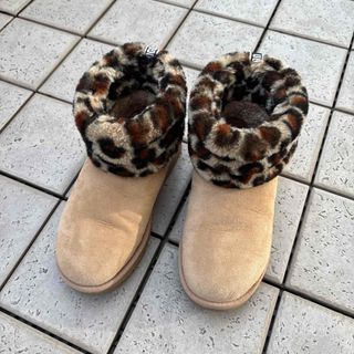 UGG（ブーツ）のフリマアイテム一覧