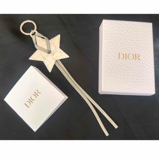 Dior - Diorチャームの通販 by bee's shop｜ディオールならラクマ