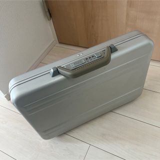 ZERO HALLIBURTON - 廃盤レア！ ゼロハリバートン 68ℓ ZRP-F 8030311