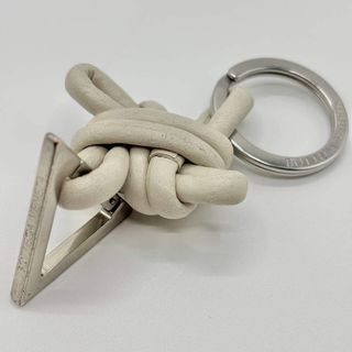 BOTTEGA VENETA - 新古品ボッテガヴェネタトライアングル カラビナ