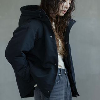 URBAN RESEARCH - ラビットフードストレッチショートダウンの通販 by