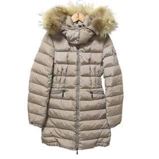 MONCLER（ダウンジャケット ・ ベージュ系）のフリマアイテム一覧