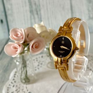 GIVENCHY - GIVENCHYジバンシィ KM.17XV 白文字盤 QZ レディース腕時計