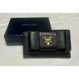 PRADA - 新品 ショッパー付 PRADA プラダ メタルロゴ 本革 ブラック