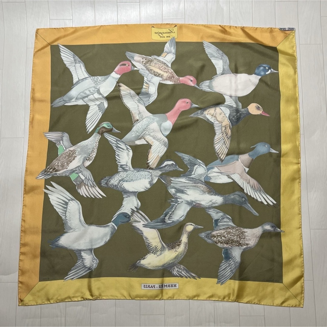 HERMES - 美品 エルメス 海を渡る鳥の群れ カレ90 フランス製 シルク